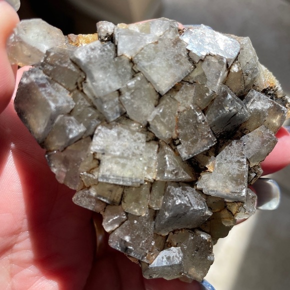 CRYSTAL CLUSTER-AMAZING GREY FLUORITE 3”x3” perfect cubes! Strong UV - Picture 1 of 10